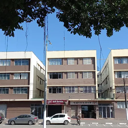 Apartamento com vista pro mar no Centro de Ubatuba - 1 vaga de garagem carro pequeno e médio porte, 2 quartos e cozinha completa-2